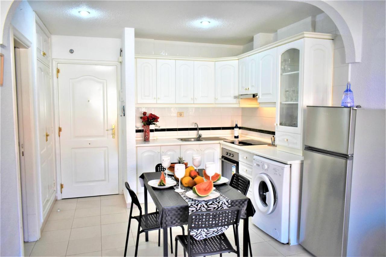 Cozy Apartment Tenerife South Wifi & Pool Costa Del Silencio Bagian luar foto